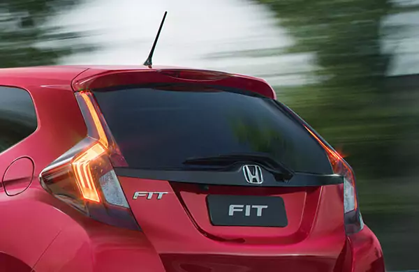 Honda Fiti 2021 lanternas traseiras
