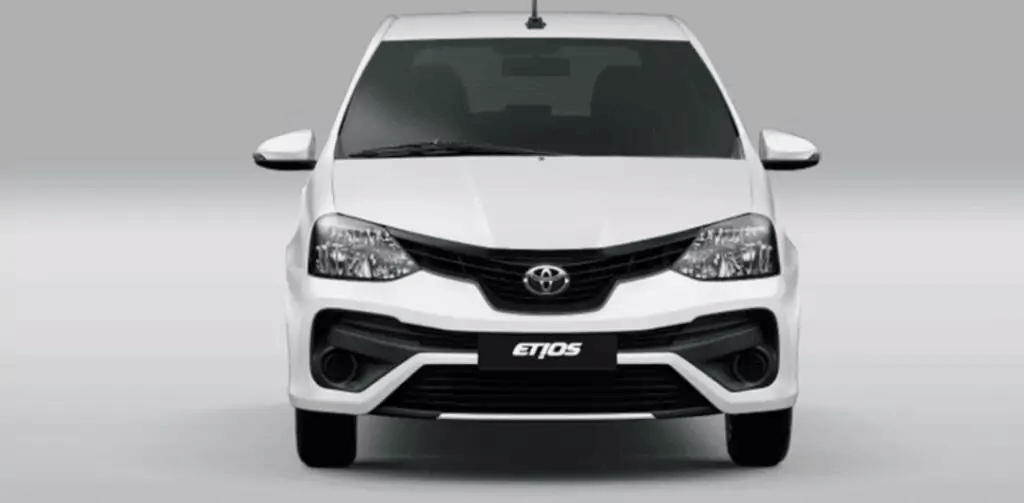 Toyota Etios 2021 frente